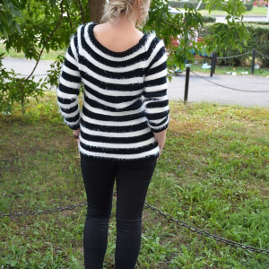 Bluza rafinata, de culoare alb-negru cu dungi late - Img 5