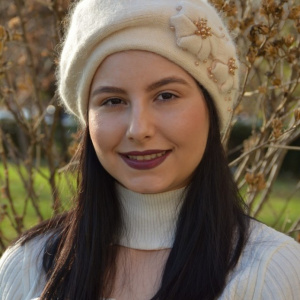 Caciula calduroasa Fionna,model cu floare si aplicatii de margele,bej - Img 3