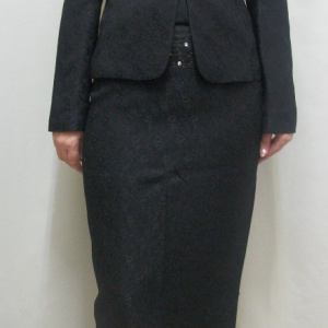 Costum negru, elegant, cu fusta midi, sacou cu maneca lung - Img 3