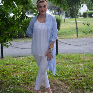 Esarfa in tendinte de culoare albastra cu model floral brodat - Img 4