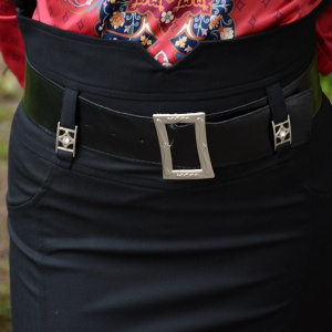 Fusta neagra de lungime medie, model clasic cu design simplist - Img 3