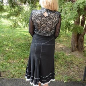 Fusta trendy in nuanta de negru cu imprimeu alb si curele - Img 5
