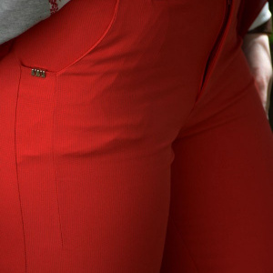 Pantalon casual, nuanta rosie, talie medie, curea fashion si subtire - Img 4