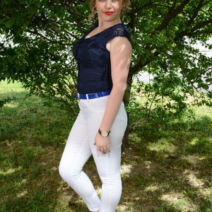 Pantalon de vara in tendinte, nuanta alba, croi mulat pe picior - Img 3