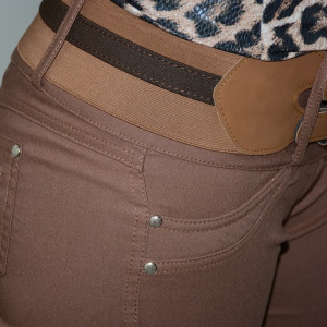 Pantalon in tendinte, culoare maro, curea lata in talie - Img 4