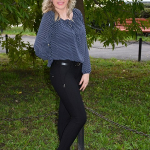 Pantalon modern, nuanta neagra, model casual, cambrat pe picior - Img 3