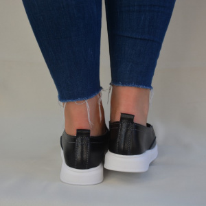 Pantof modern din piele naturala neagra cu design de perforatii - Img 5