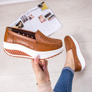 Pantofi casual damă maro din piele naturală cu perforații și talpă ortopedică - Img 2