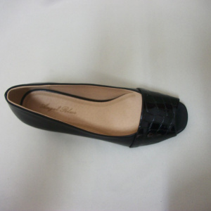 Pantofi cu toc mediu, eleganti, negri, decupati in fata, combinatie cu lac - Img 4