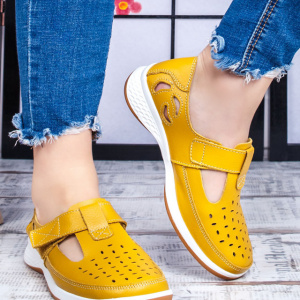 Pantofi damă galbeni din piele naturală cu perforații și închidere cu velcro - Img 4