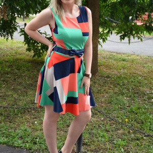 Rochie casual,  fara maneci, cu fusta in clos - Img 4
