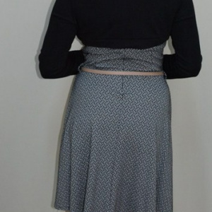 Rochie casual, neagra, model fara maneci, in clos, cu curea subtire in talie - Img 7