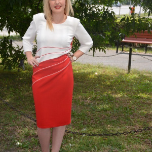 Rochie chic, in doua nuante, rosu si alb, masuri mari - Img 3