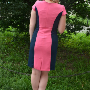 Rochie clasica de culoare bleumarin combinat cu roz - Img 5