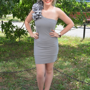 Rochie de club gri, model simplist, mulata pe corp si fodra pe umar - Img 3