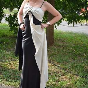 Rochie de gala, design elegant, combinatie de saten negru cu alb - Img 5