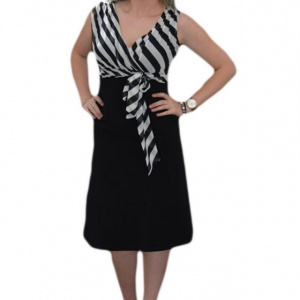 Rochie de ocazie, de culoare neagra cu insertie de voal bicolor - Img 1