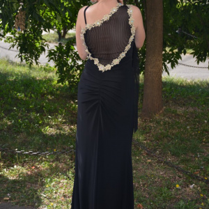 Rochie de seara deosebita, de culoare neagra cu decoratiuni aurii - Img 6