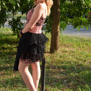 Rochie de seara scurta, animal-print, o parte detasabilla, roz cu negru - Img 4