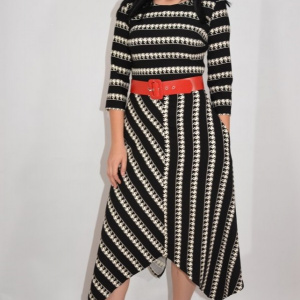 Rochie eleganta Zoey model cu dungi pepit,decolteu la baza gatului,model evazat,nuanta negru - Img 6