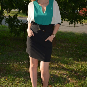 Rochie feminina, de culoare negru-turcoaz, mini - Img 4