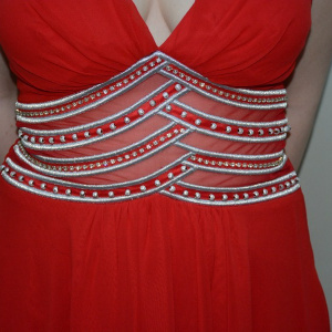 Rochie lunga de nunta cu lungime asimetrica, de culoare rosie - Img 4