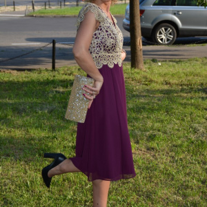 Rochie midi de ocazie, masura mare, mov cu dantela aurie - Img 5