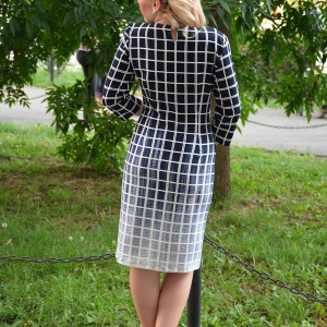 Rochie moderna, de culoare bleumarin, design geometric - Img 6