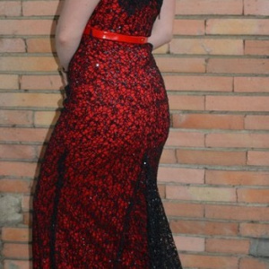 Rochie moderna de seara, de culoare rosie, model lung cu trena - Img 3