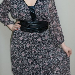 Rochie multicolora, design floral aplicat, centura neagra in talie - Img 2