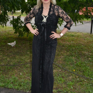 Rochie rafinata de seara, lungime maxi, cu insertii din dantela neagra - Img 4