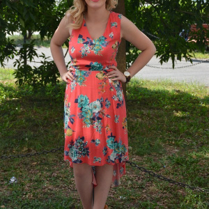 Rochie rafinata, midi, culoare corai, cu un croi asimetric - Img 4
