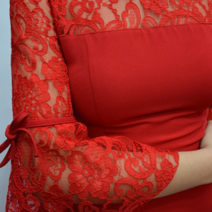 Rochie rafinata, rosie, cu insertii de dantela si maneca tip clopot - Img 3