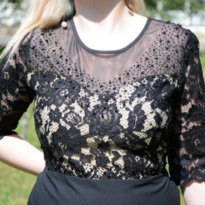 Rochie scurta de nunta, nuanta neagra, cu dantela pe fond crem - Img 6