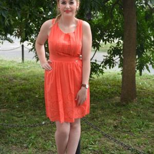 Rochie tinereasca din bumbac, culoare corai, model scurt, lejer - Img 2