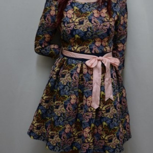 Rochie tinereasca, multicolora, imprimeu modern cu fluturi - Img 2