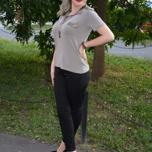 Tricou rafinat cu guler din saten, de culoare bej, model clasic - Img 5