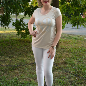 Tricou tineresc, de culoare bej, cu material dantelat in spate - Img 3