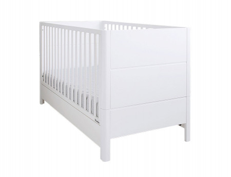 Patut Transformabil din Lemn Masiv de Pin, MDF, 140 x 70 cm, pentru copii si junior, vopsea certificata, 3 trepte de reglare inaltime, protectie theeter, 3 lamele detasabile, Woodies Safe Dreams, Smooth, Alb