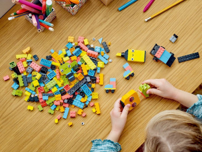 LEGO CLASSIC DISTRACTIE CREATIVA CU NEOANE 11027 - Img 3