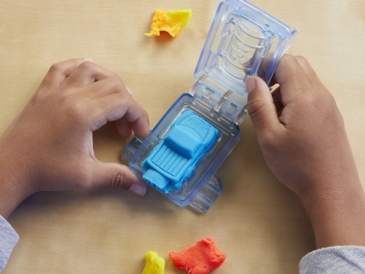 PLAY DOH MARVEL SET HULK LOVESTE SI ZDROBESTE - Img 4