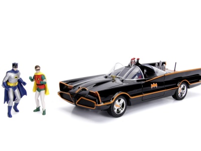 JADA BATMAN MASINUTA RC BATMOBILE 1:18 - Img 3