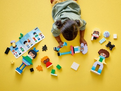 LEGO DUPLO OAMENI CONSTRUIBILI CU EMOTII MARI 10423 - Img 4