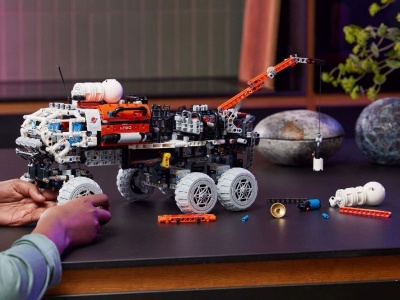 LEGO TECHNIC ROVER DE EXPLORARE MARTIANA CU ECHIPAJ UMAN 42180 - Img 4