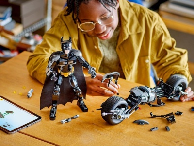 LEGO SUPER HEROES FIGURINA DE CONSTRUCTIE BATMAN SI MOTOCICLETA BAT-POD 76273 - Img 4