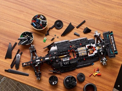 LEGO TECHNIC MERCEDES-AMG F1 W14 E PERFORMANCE 42171 - Img 4