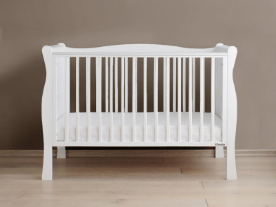 Patut Bebe Din Lemn de Pin Masiv, 120 x 60 cm, Design Impunator, Confortabil, Rezistent, 2 niveluri reglare inaltime saltea, 3 lamele detasabile, Woodies Safe Dreams, Noble Cot, Alb - Img 2