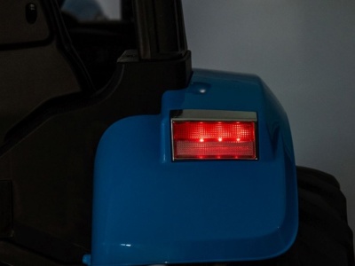 Tractor Electric NEW HOLLAND 2x12V10Ah albastru - Img 2