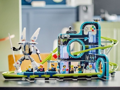 LEGO CITY PARC CU ROLLER-COASTER LUMEA ROBOTILOR 60421 - Img 3