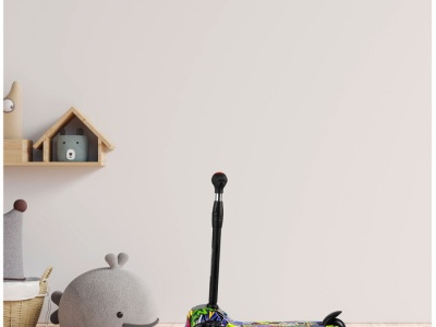 Trotineta de echilibru pentru copii, cu 3 roti, lumini LED, pliabila, ghidon reglabil, pana la 35 kg, Ricokids, Piko, Negru cu modele colorate, 765011 - Img 3